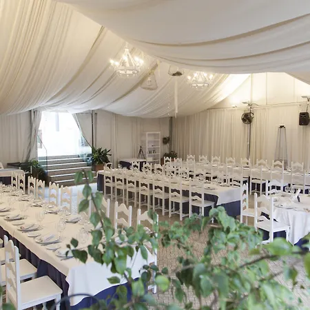 بيت ضيافة Savoy